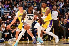 nba常规赛湖人116-115绝杀森林狼 兰德尔33分里夫斯28分16助