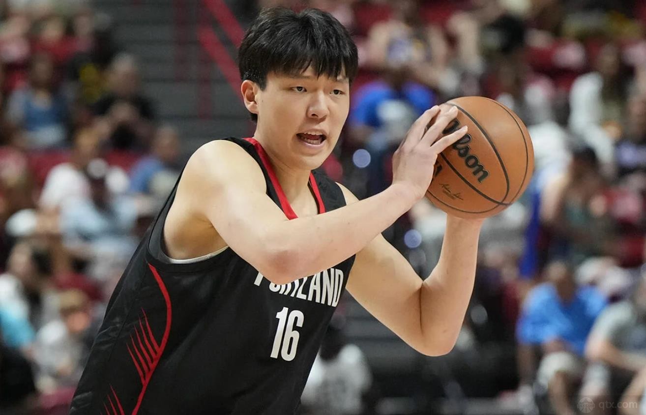 杨瀚森为什么总飘在三分线外