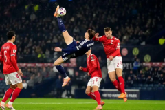 麦克托米奈率队直通世界杯 上演惊天倒钩破门