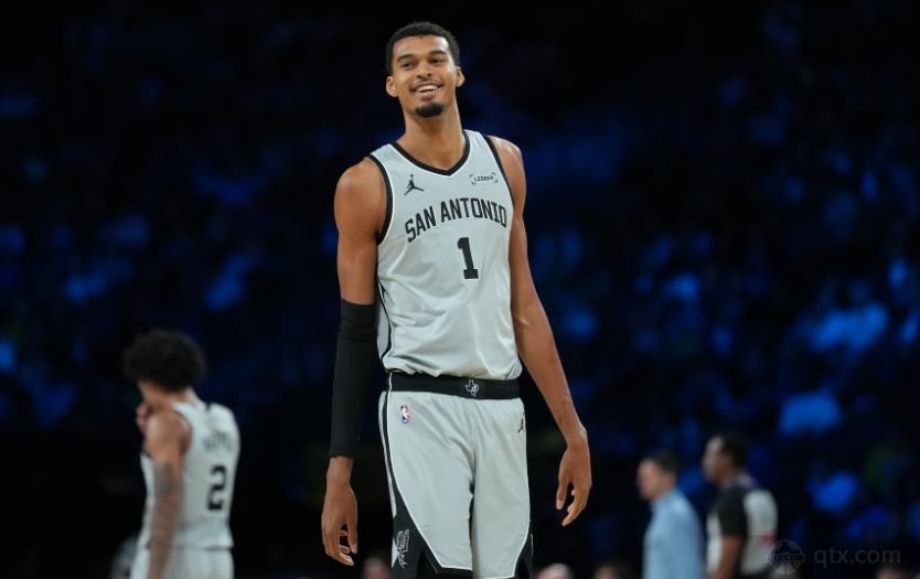 文班亚马表示自己是现役最佳球员