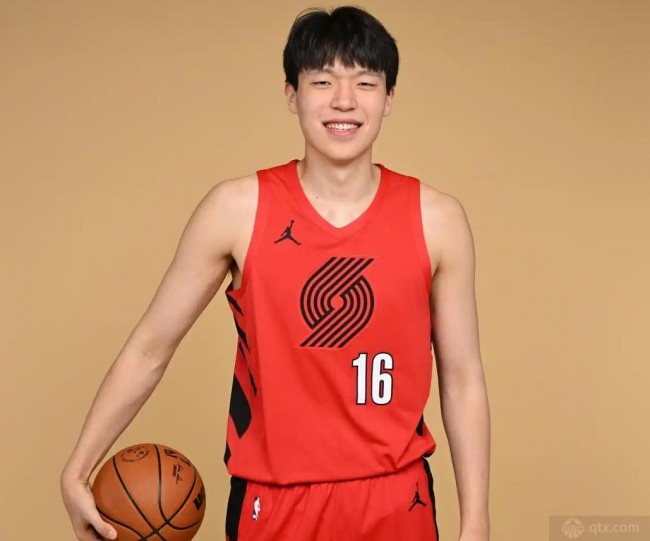 杨瀚森登上央视新闻周刊