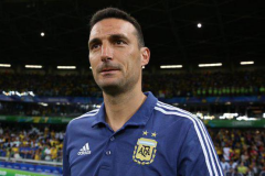阿根廷教练组启程赴中国 斯卡洛尼领衔艾马尔在列
