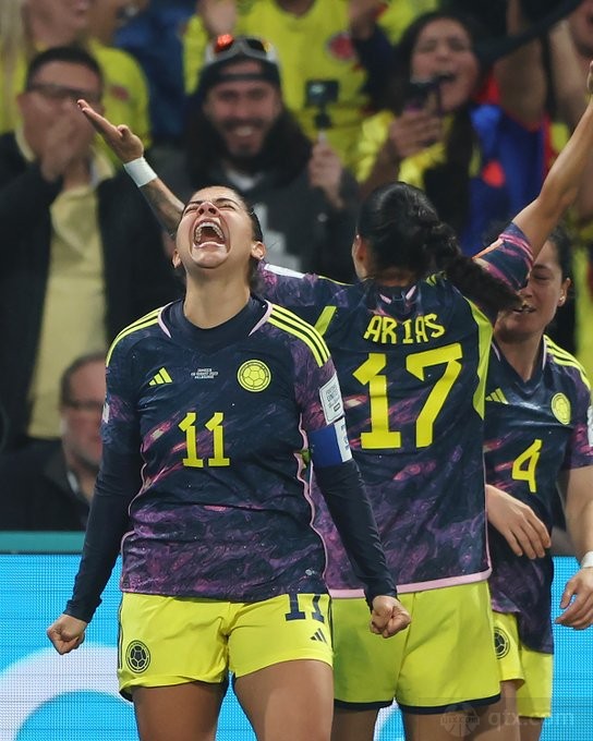 哥伦比亚女足队史首次晋级世界杯8强