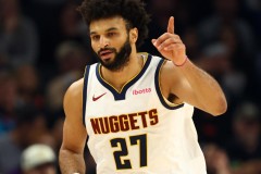 穆雷三分11中10狂轰52分 50+次数升至队史第二