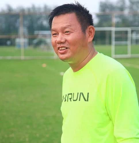 足球教练陈广红被控猥亵队员
