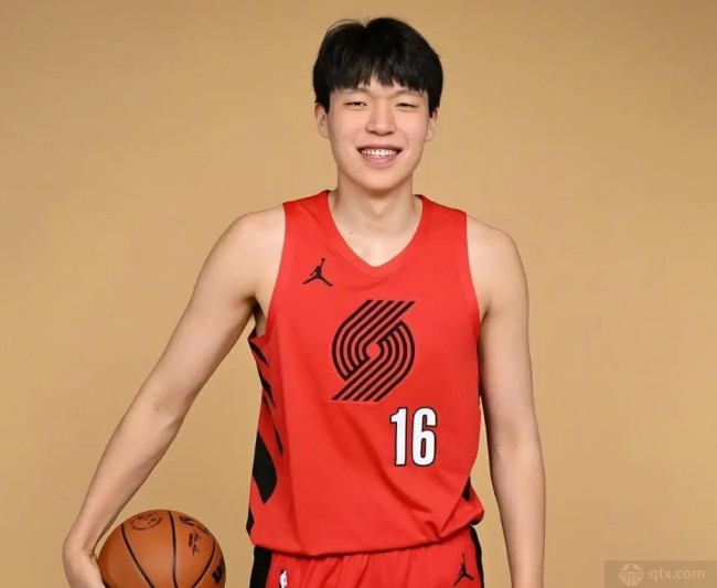 苏群评价杨瀚森中锋排名超艾顿