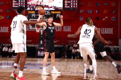 杨瀚森回应锡安评价 称我也喜欢看你打球