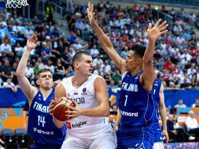 男篮欧洲杯最新战况 塞尔维亚男篮击败芬兰约基奇砍下13分14篮板7助攻
