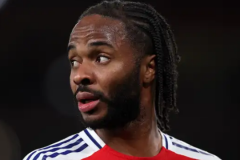 斯特林寻求离开伦敦 目前在切尔西处境尴尬