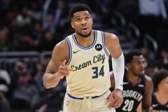 字母哥或4年2.75亿续约 目前合同剩3年