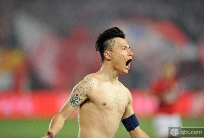 中国队没进世界杯，连台湾媒体都炮轰国足球员：身材像白斩鸡！