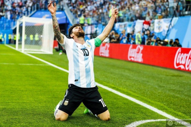 马拉多纳用生命在看球 对阿根廷的热爱已疯癫总统亲自祝贺