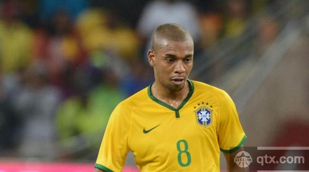 巴西队首发提前公布，费尔南迪尼奥马塞洛首发登场